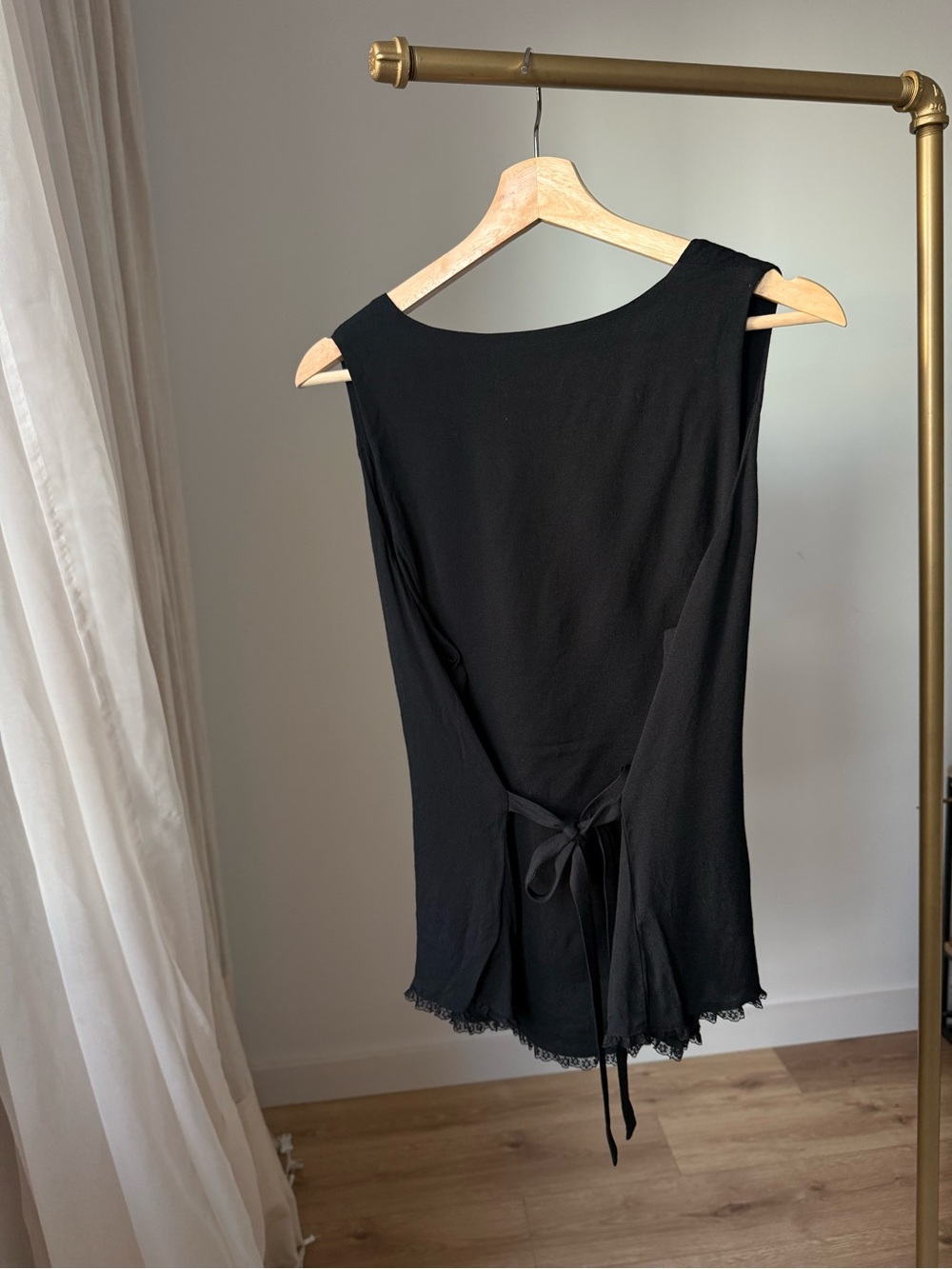 Reformation Skylar Lace Top Black Noir 16 - Picture 6 of 14